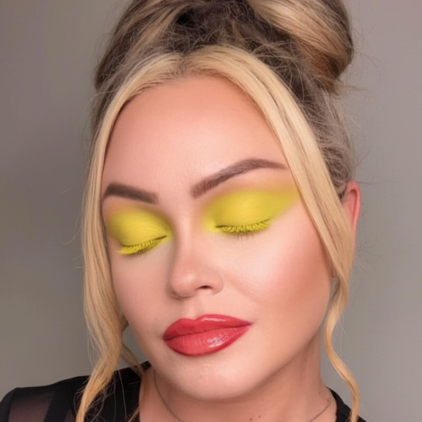 Sunny Eyeshadow Model